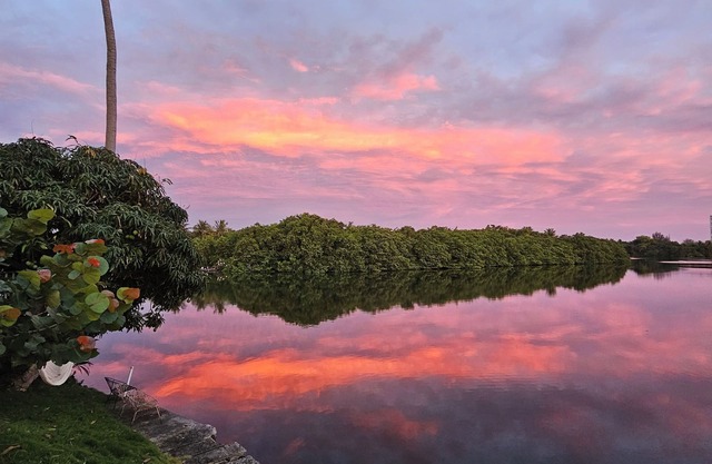 Water View Retreat and Private Pool Close to Many Attractions!