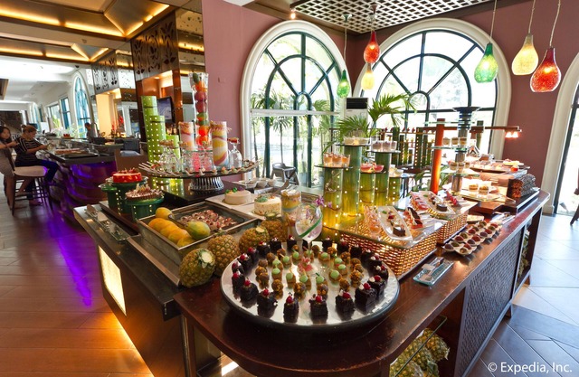 Waterfront Airport Hotel & Casino