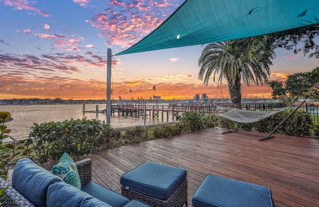 Waterfront - Amazing St. Augustine Bayfront Views