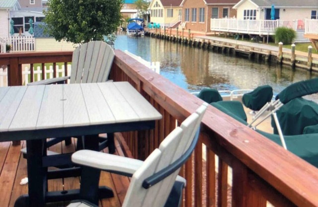 Waterfront amazing 3 bedroom house