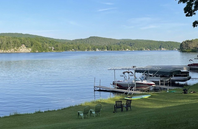 Waterfront Chalet with expansive views of lake & mountains.