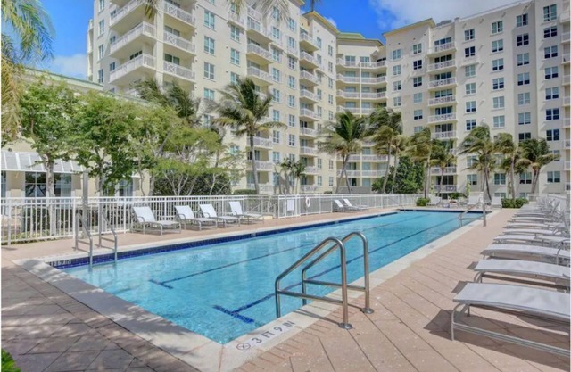 Waterfront Condo w/Pool, Spa, Sauna Steps 2 Beach