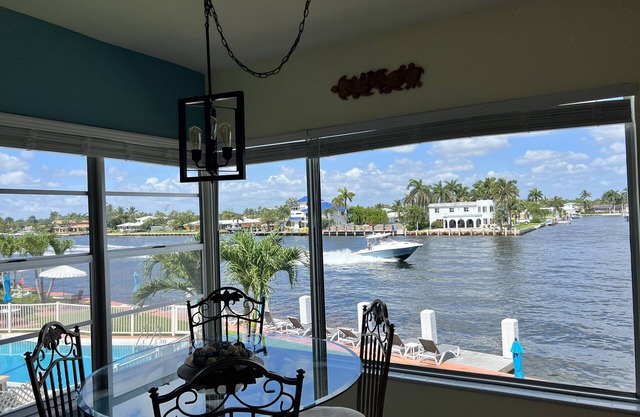 Waterfront Condo ON the Intracoastal. Great views!
