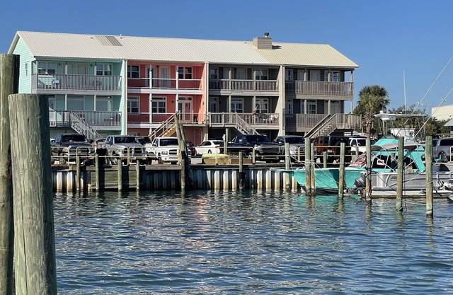 Waterfront Coral by the Sea! Dolphins! Pets Ok!