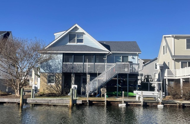 Waterfront Fenwick Beach House with Dock, 3 Decks, Linens, Bikes, Kayaks, SUPs