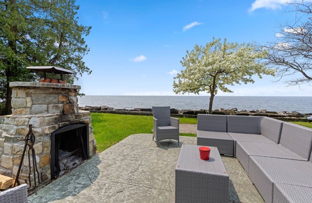 Waterfront Haven in Egg Harbor w/Kayaks, Games, Bikes & Outdoor Fireplace