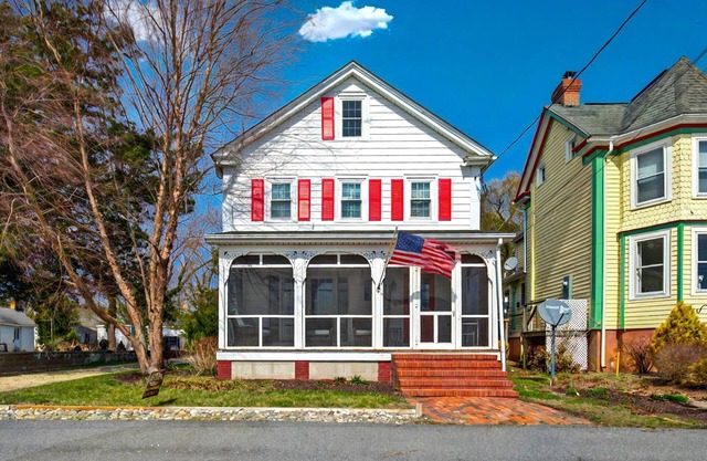 Waterfront Historic Gem w/Kayaks & Fire Pit