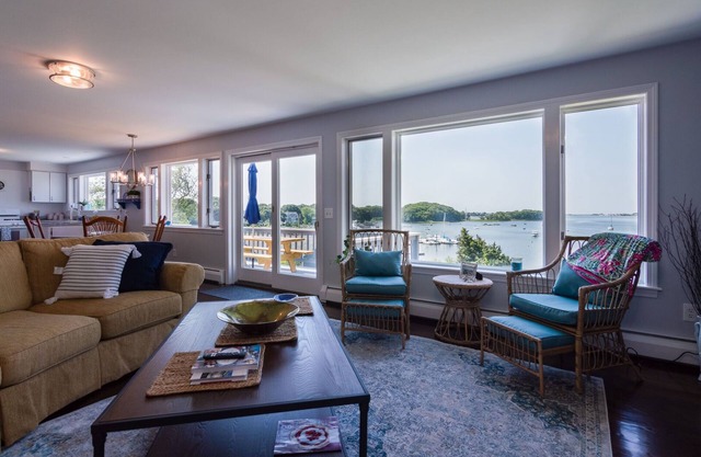 Waterfront Home with Beautiful Views on Harbor Island