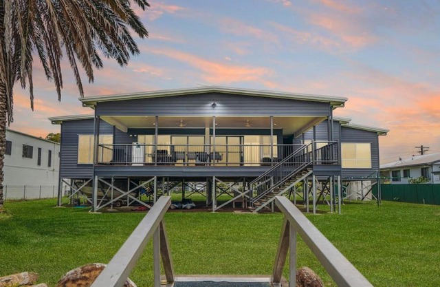 Waterfront house Pumicestone passage