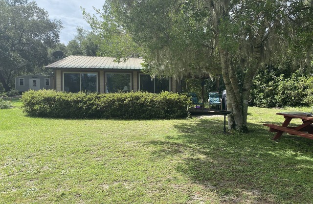 Waterfront Lake Kerr Cottage- Jones