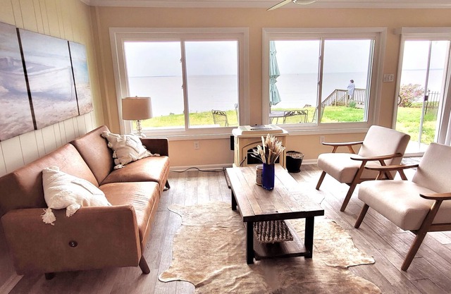 Waterfront Paradise with your own Beach!