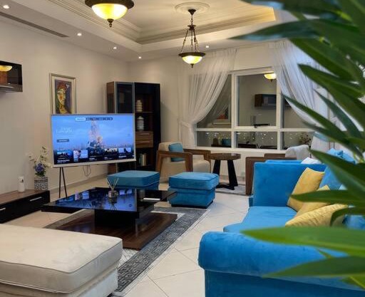 Waterfront Royal 3BR apartment