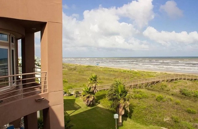 Waterfront Single-row Beauty, Perfect for Family Getaways