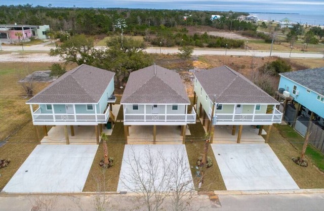 Waveland Beach Cottage A