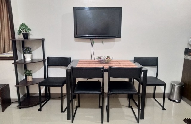 We are near at Bank, Convenience store, Wet Market and fast food chain.