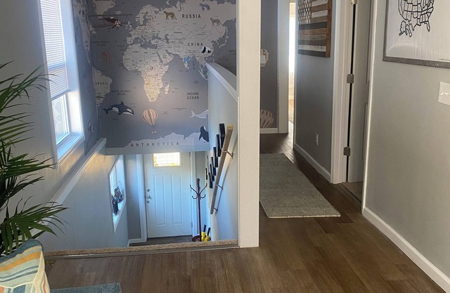 Welcome to Around The World! Charming 2-Bedroom in Meadow Bridge!