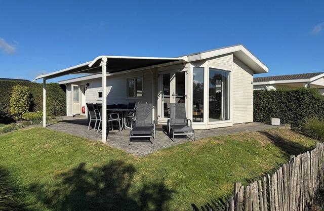 "Welcome to Chalet Huis Joschi: your dream vacation by the North Sea!"