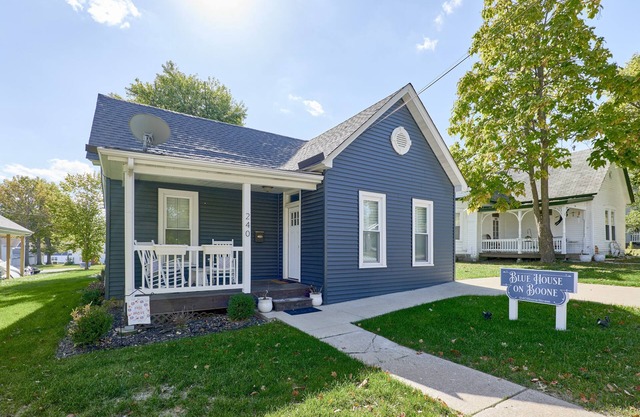 Welcome to the "Blue House on Boone"