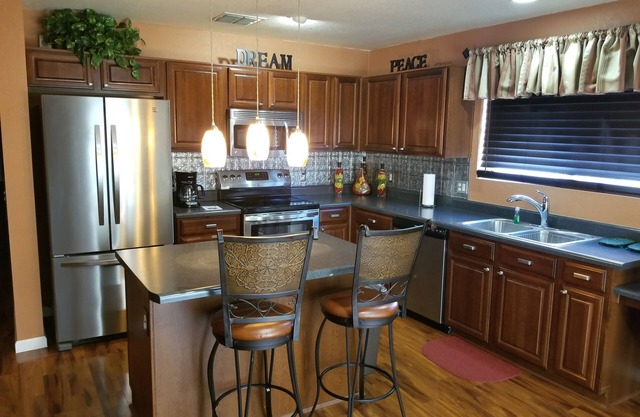 Welcome to the Retreat, a private home in Sahuarita, AZ