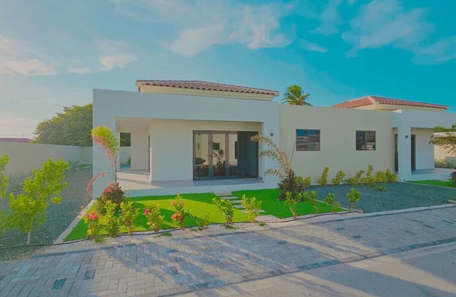 Welcome to Villa Dushi Your Elegant Retreat with Private Pool Near Mambo