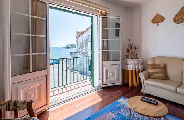 WelcomeBuddy - Berço do Infante Sea View