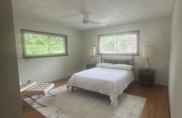 Welcoming 2-bedroom house with AC in Indianapolis