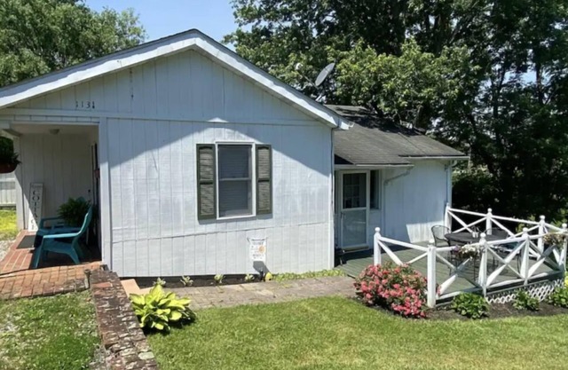 Welcoming 2-bedroom cottage in the heart of New River Gorge National Park