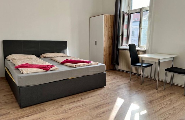 Welcoming 4BR Apt. Perfect for Groups & Friends