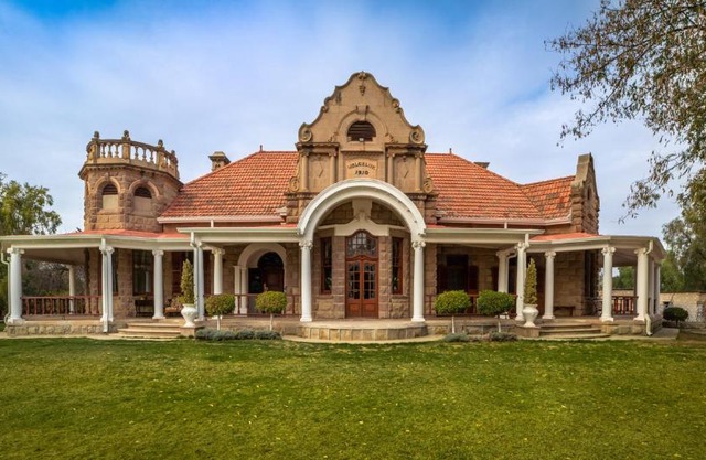 Welgeluk Feather Palace