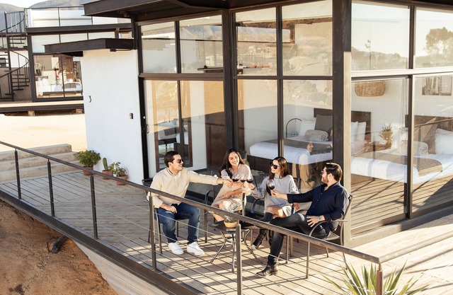 Wellness bethroom w/2 Queen beds+rooftop, small groups