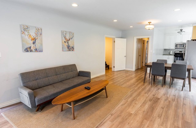 West Hollywood Condo Near Cedar-Sinai
