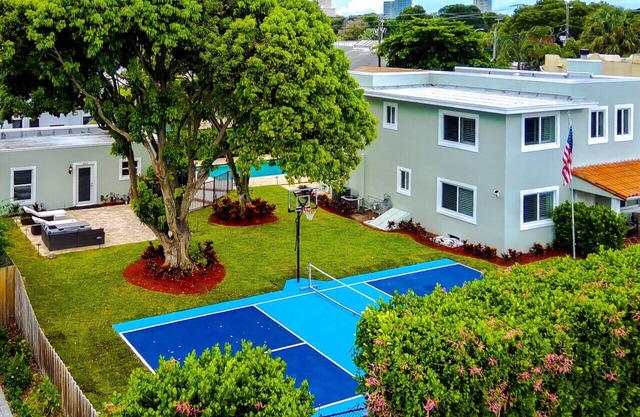 West Palm Oasis w/Pickleball Court & Pool