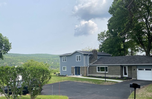 West Point - River View Apt within Home - 1 mile from Thayer Gate