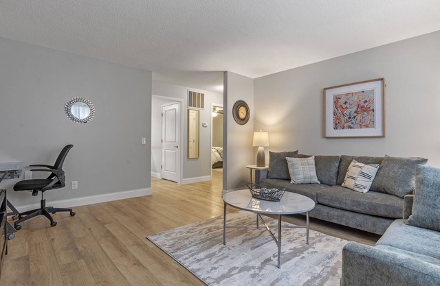 West Side Cozy Home II. Pet friendly!