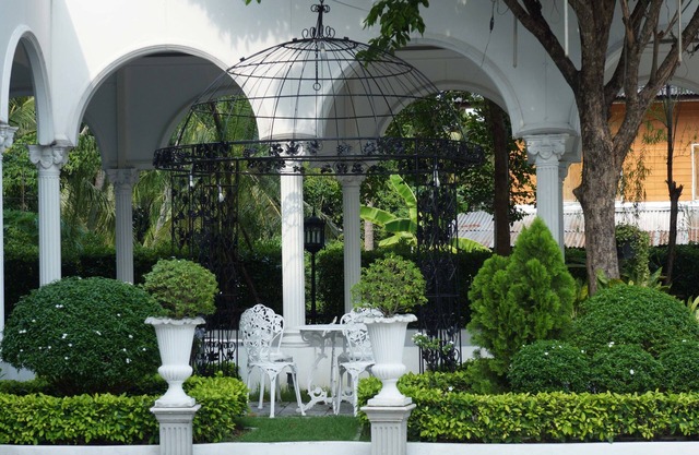 Westgate Residence Hotel