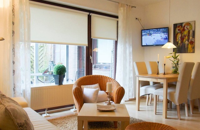 Wexler 26a/2 ground floor - Bright 4-person vacation apartment with beautiful, partially