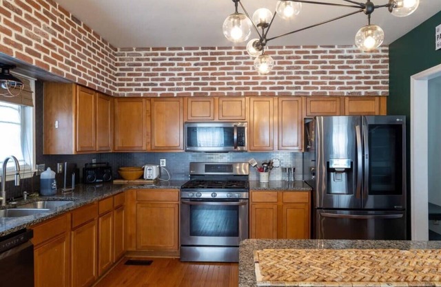 Whimsical 4BR | Bunks & Playground / ABODEbucks