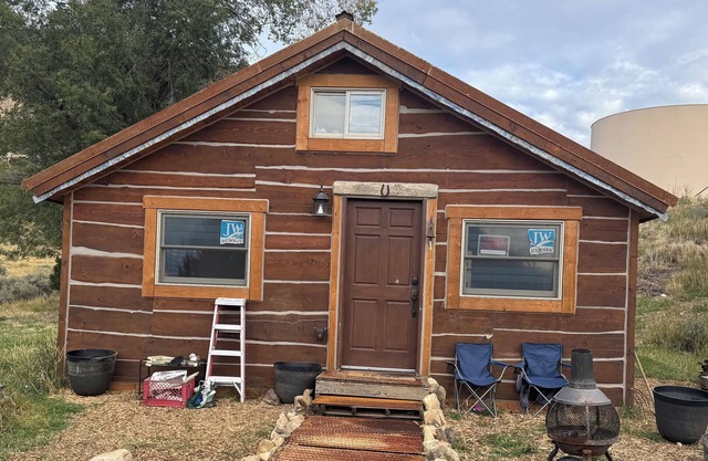 Whispering Cabin in Meeker