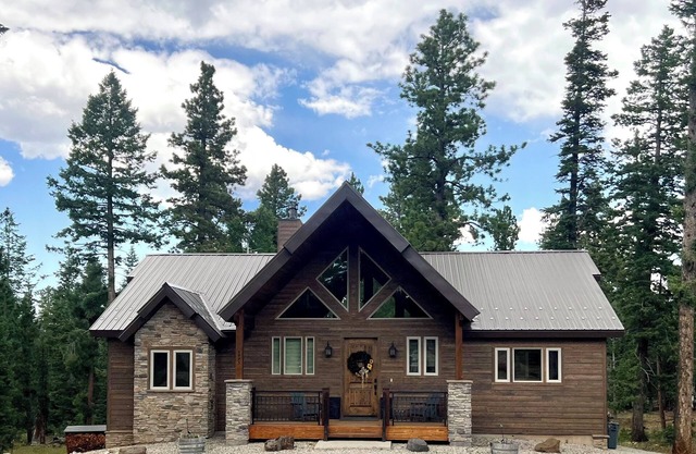 Whispering Pines Luxury Cabin in Duck Creek Village