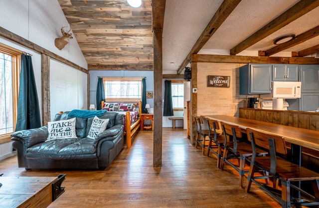 Whispering Pines Cabin at Patoka Lake