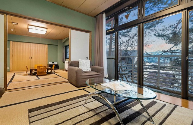 White Horse Hotel
