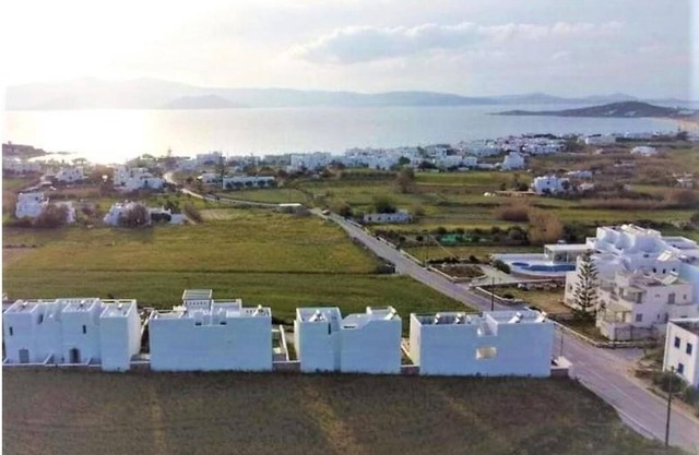 White Nadora Naxos villa