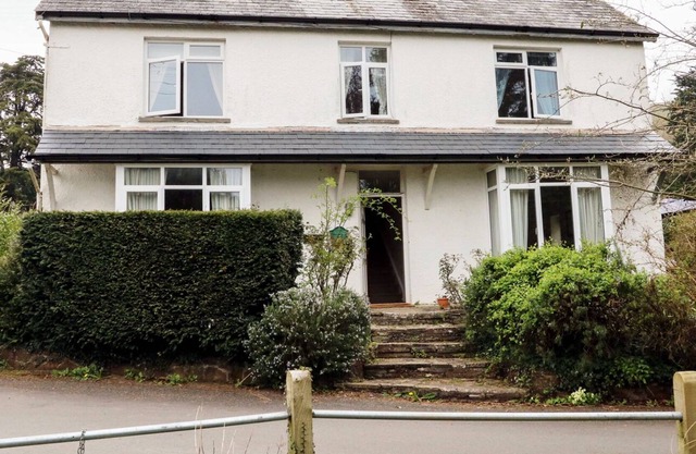 WHITES MEADOW, pet friendly, character holiday cottage in Bicknoller