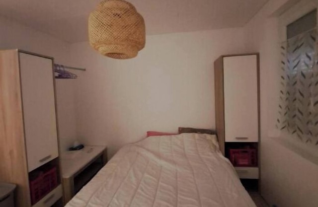 Whole house: accommodation - Pinet, France