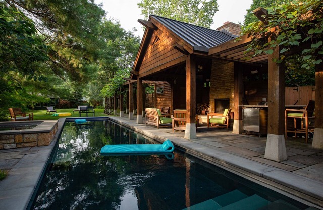Whole house-Backyard oasis-sleeps13
