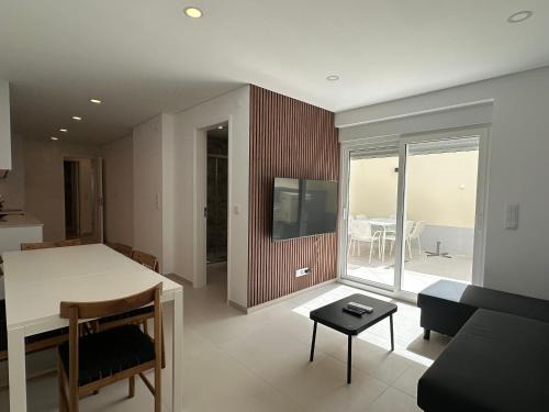 Whome Peaceful Algés Family Home away from City Noise