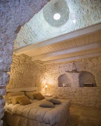 Widespread Trulli in the historic center - Trulli Antichi Mestieri