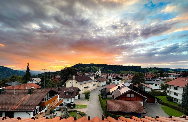 Wie ein Adlerhorst Thront die Ferienwohnung Giebelblick D Hoch Über den Dächern
