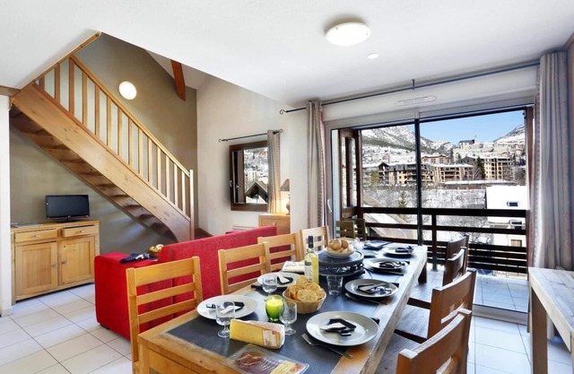 Wifi, 300m from resort center, fitness, sauna, hammam, terrace, balcony, ski locker, 44m²