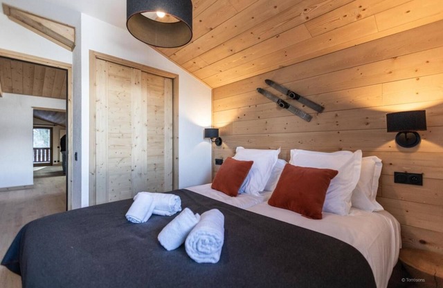 Wifi, 300m from ski slopes, view mountain, swimming pool, sauna, hammam, balcony, parking